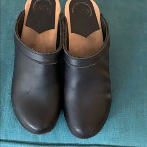 No. 6 Old School Clog mid heel